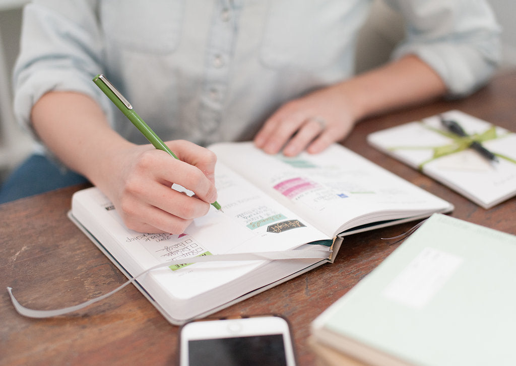 [Peek Inside] How A Successful Designer Runs Her Business with the Ink+Volt Planner